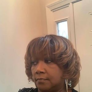 Meet your Posher, Sharon